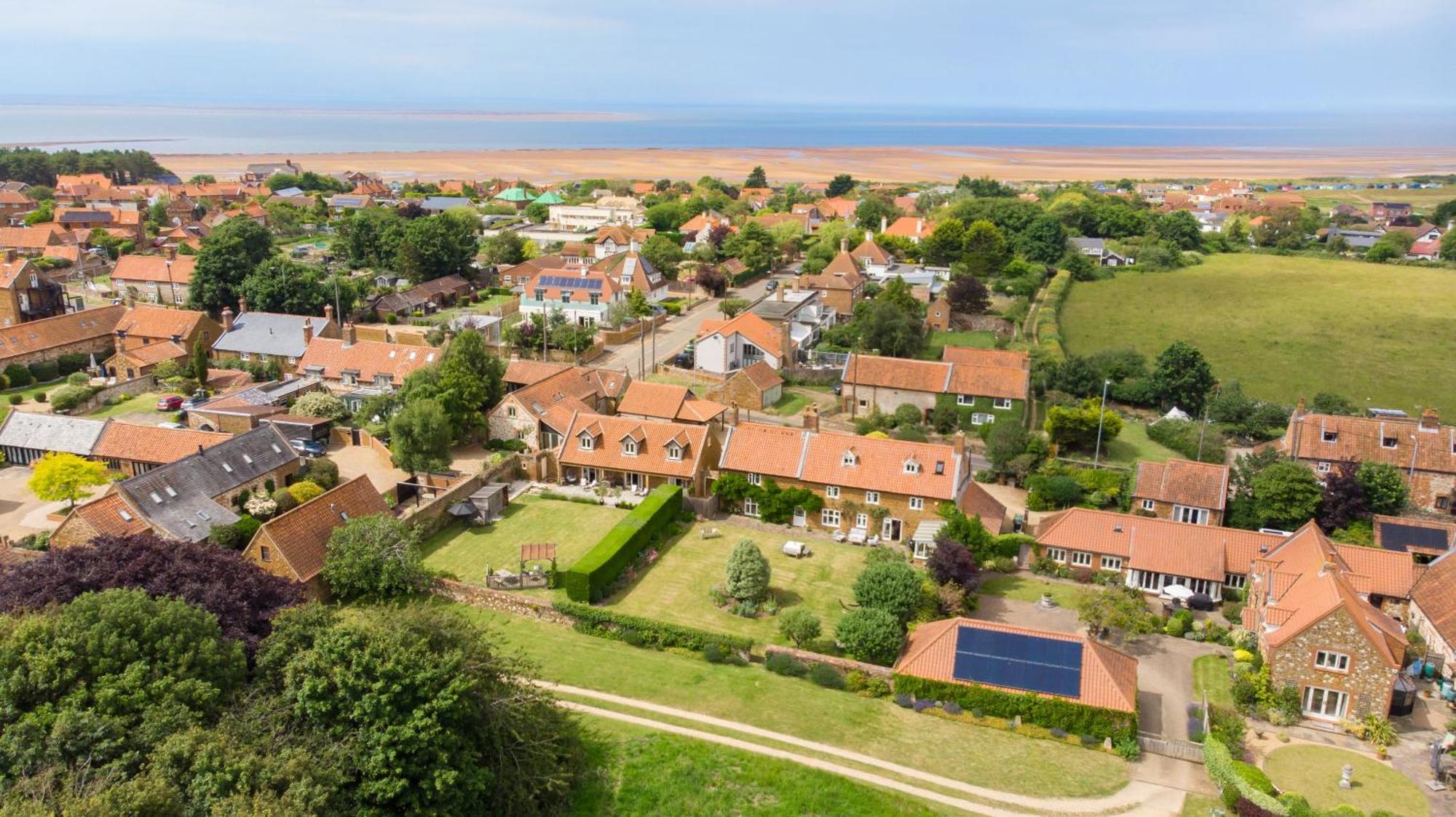 Cliff Farmhouse B&B Suites Hunstanton Exterior photo